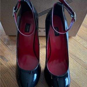 BRAND NEW CUSTOM BLACK TANJA SHOES